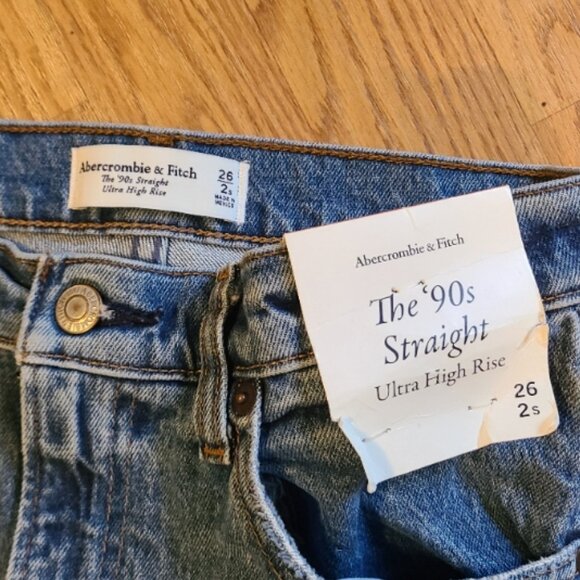 NEW NWT ABERCROMBIE & FITCH 90s STRAIGHT ULTRA HIGH RISE JEANS STRETCH 2 Short - Picture 6 of 6